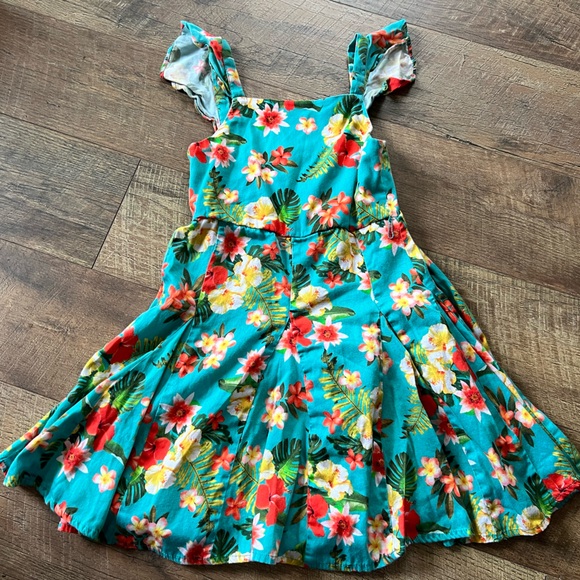 Other - Floral Sleeveless Dress